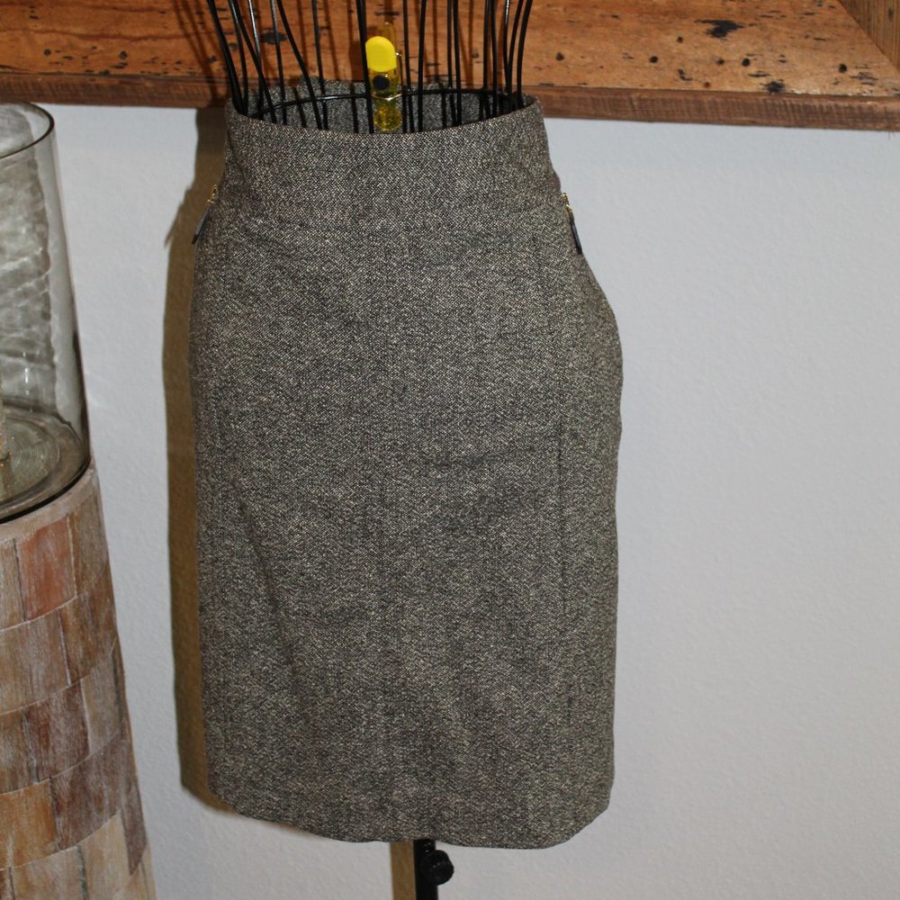 Ann Taylor tweed skirt
